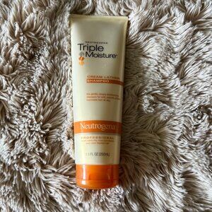 Neutraogena Triple Moisture Shampoo